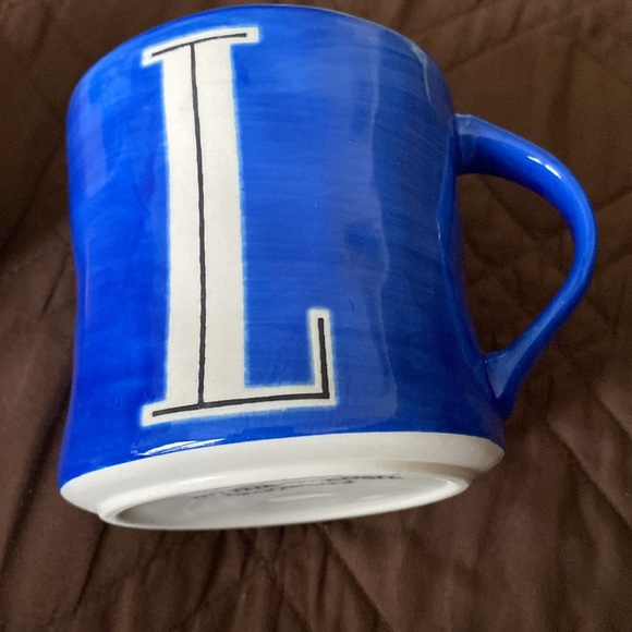 ANTHROPOLOGIE “L” & “K” mugs. L is blue and K is yellow. EUC! Add to collection - Picture 2 of 10